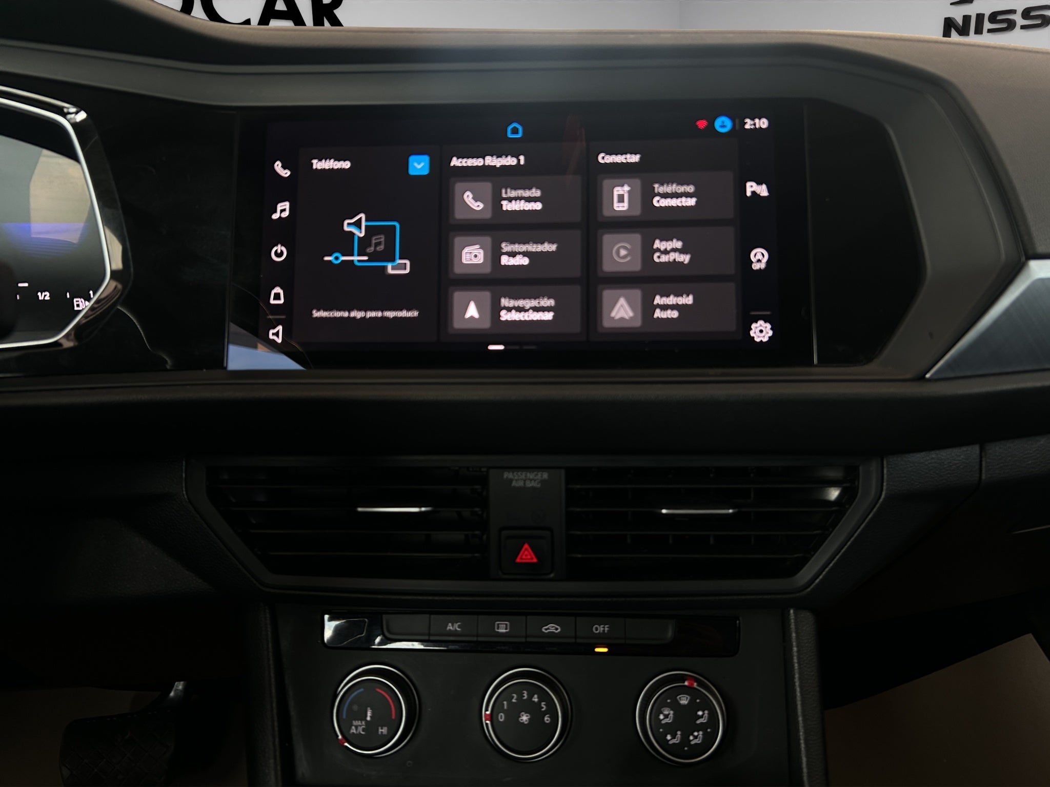 2024 Volkswagen Jetta A7 4 pts. Comfortline, 1.4T, TA, RA-16 (línea anterior)