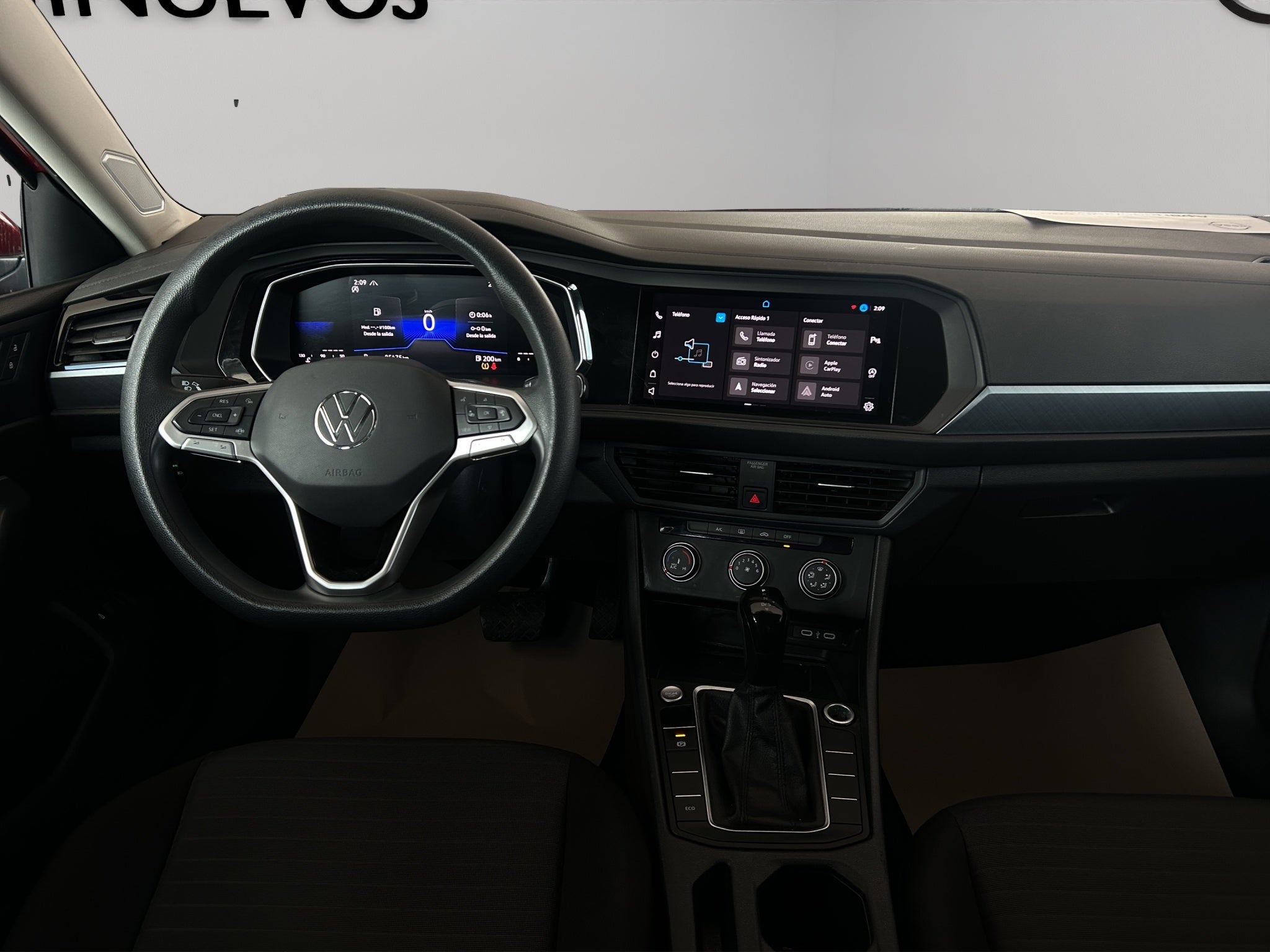 2024 Volkswagen Jetta A7 4 pts. Comfortline, 1.4T, TA, RA-16 (línea anterior)