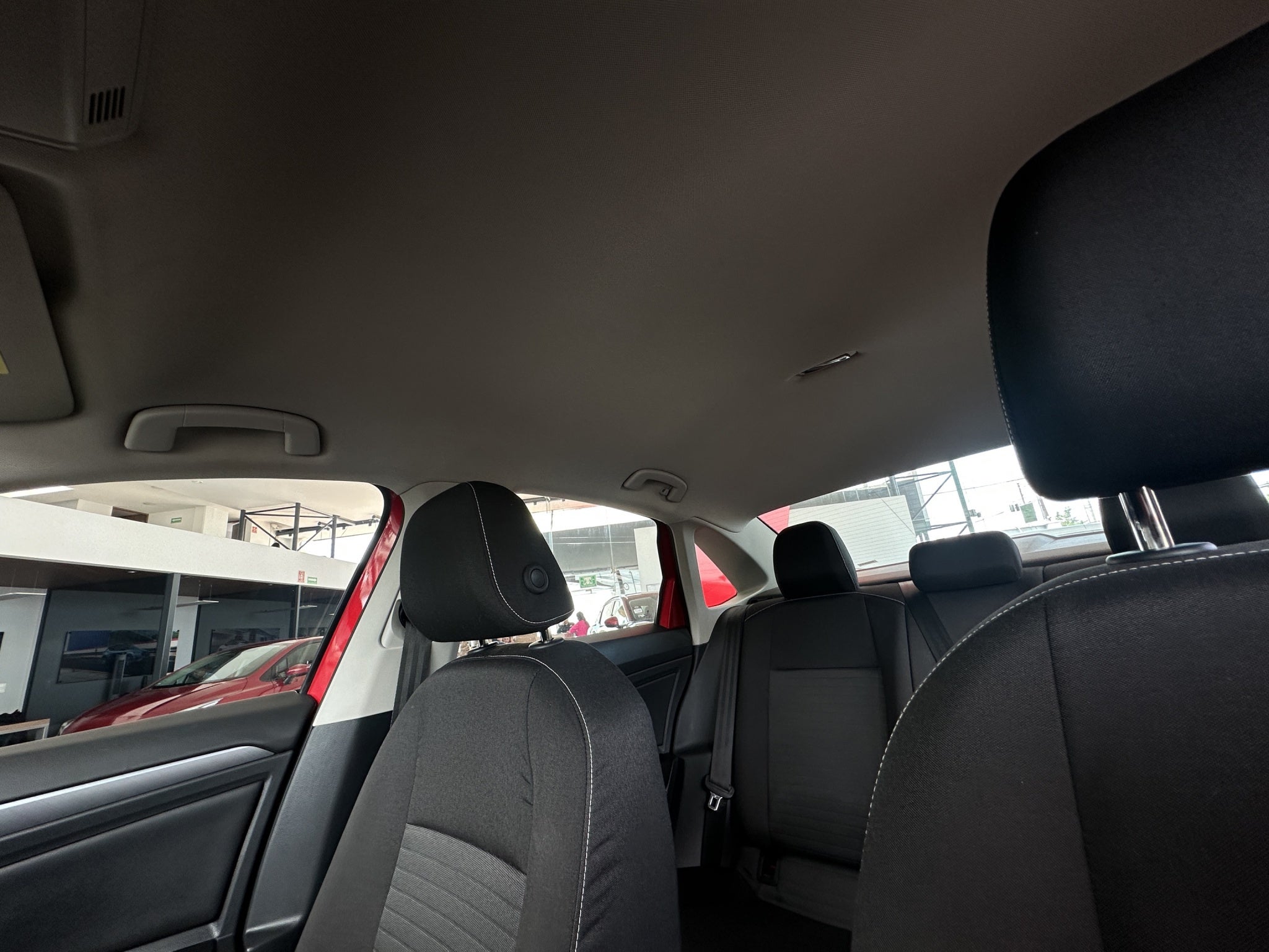 2024 Volkswagen Jetta A7 4 pts. Comfortline, 1.4T, TA, RA-16 (línea anterior)
