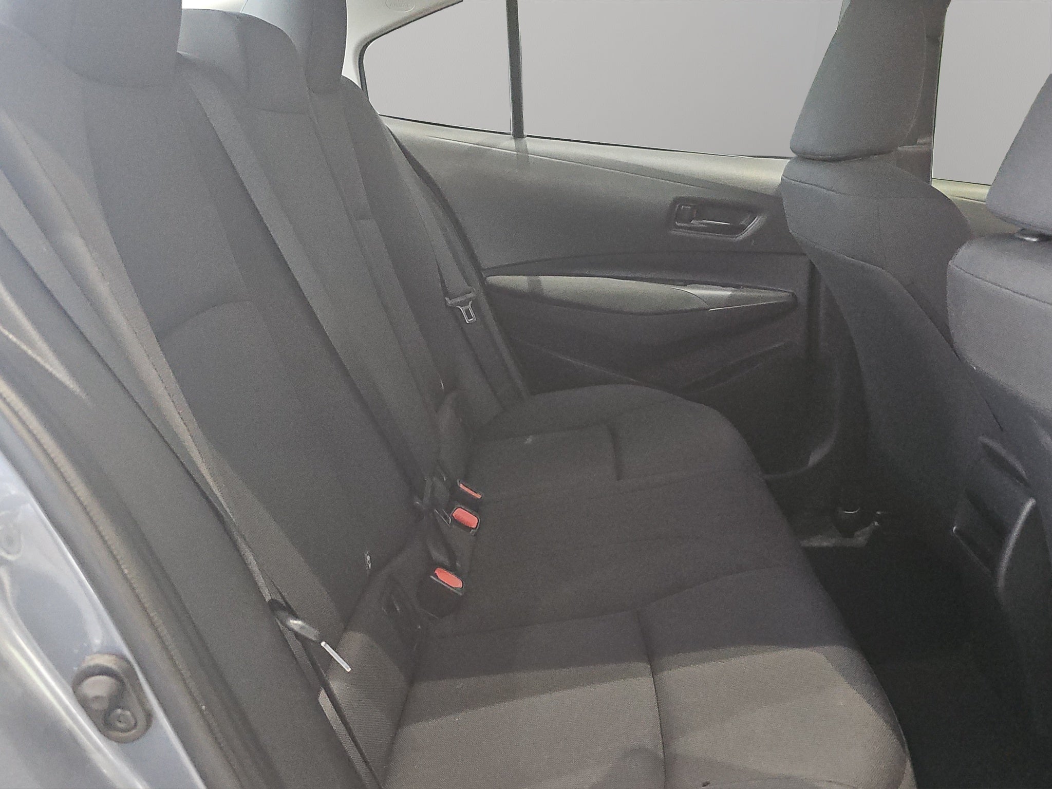 2024 Toyota Corolla 4 pts. LE, 2.0l, TA, RA-16 (línea anterior)