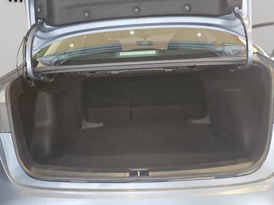 2024 Toyota Corolla 4 pts. LE, 2.0l, TA, RA-16 (línea anterior)