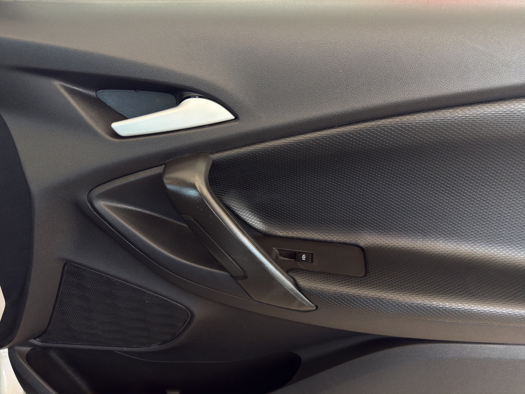 2023 Chevrolet Tracker VUD LS, TA