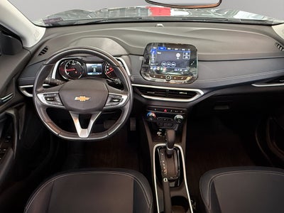 2025 Chevrolet Tracker VUD 5 pts. Premier, 1.2T, TA, piel, f. led, RA-17 bitono (cambio de línea)
