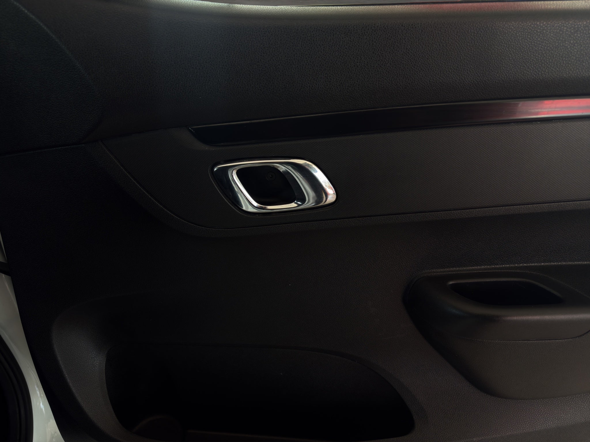 2023 Renault Kwid 5 pts. HB Iconic, TM5, a/ac., pantalla touch 8