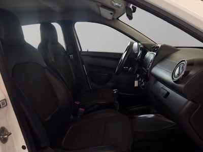 2023 Renault Kwid 5 pts. HB Iconic, TM5, a/ac., pantalla touch 8