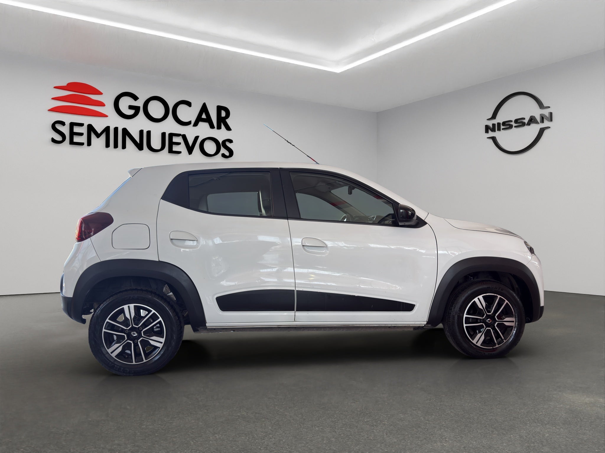 2023 Renault Kwid 5 pts. HB Iconic, TM5, a/ac., pantalla touch 8