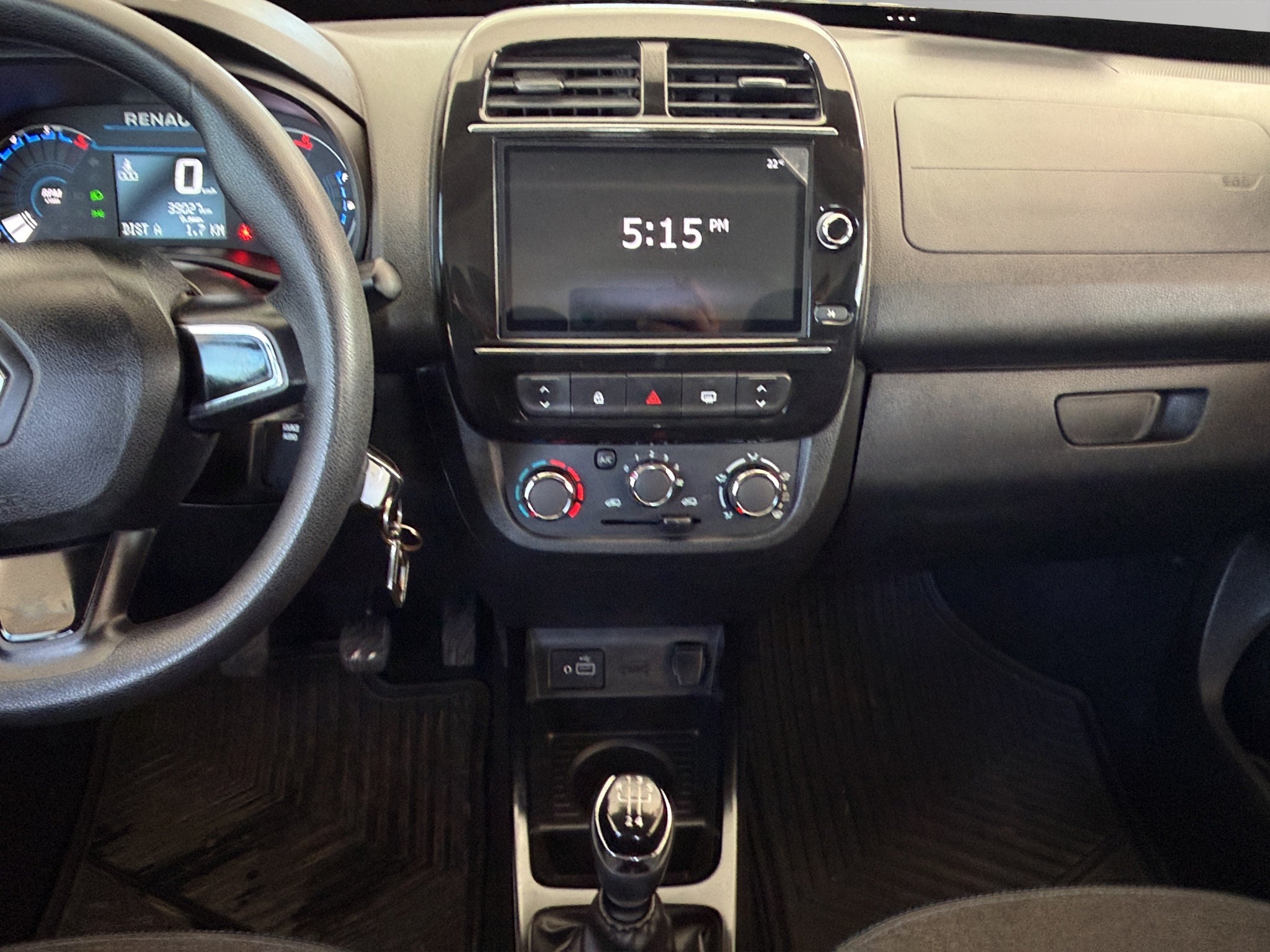 2025 Renault Kwid 5 pts. HB Iconic, TM5, a/ac., pantalla touch 8