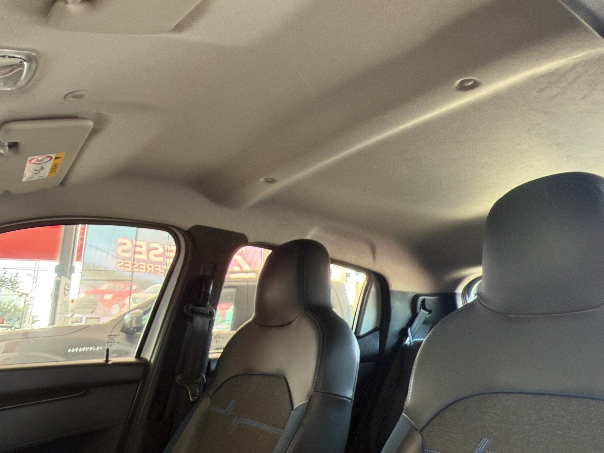 2025 Renault Kwid 5 pts. HB Iconic, TM5, a/ac., pantalla touch 8