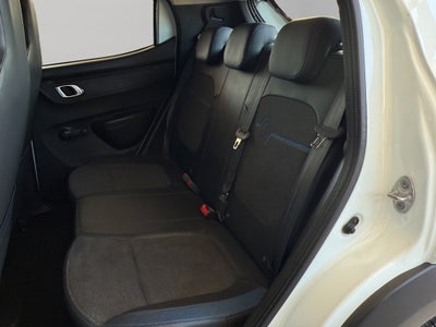 2025 Renault Kwid 5 pts. HB Iconic, TM5, a/ac., pantalla touch 8