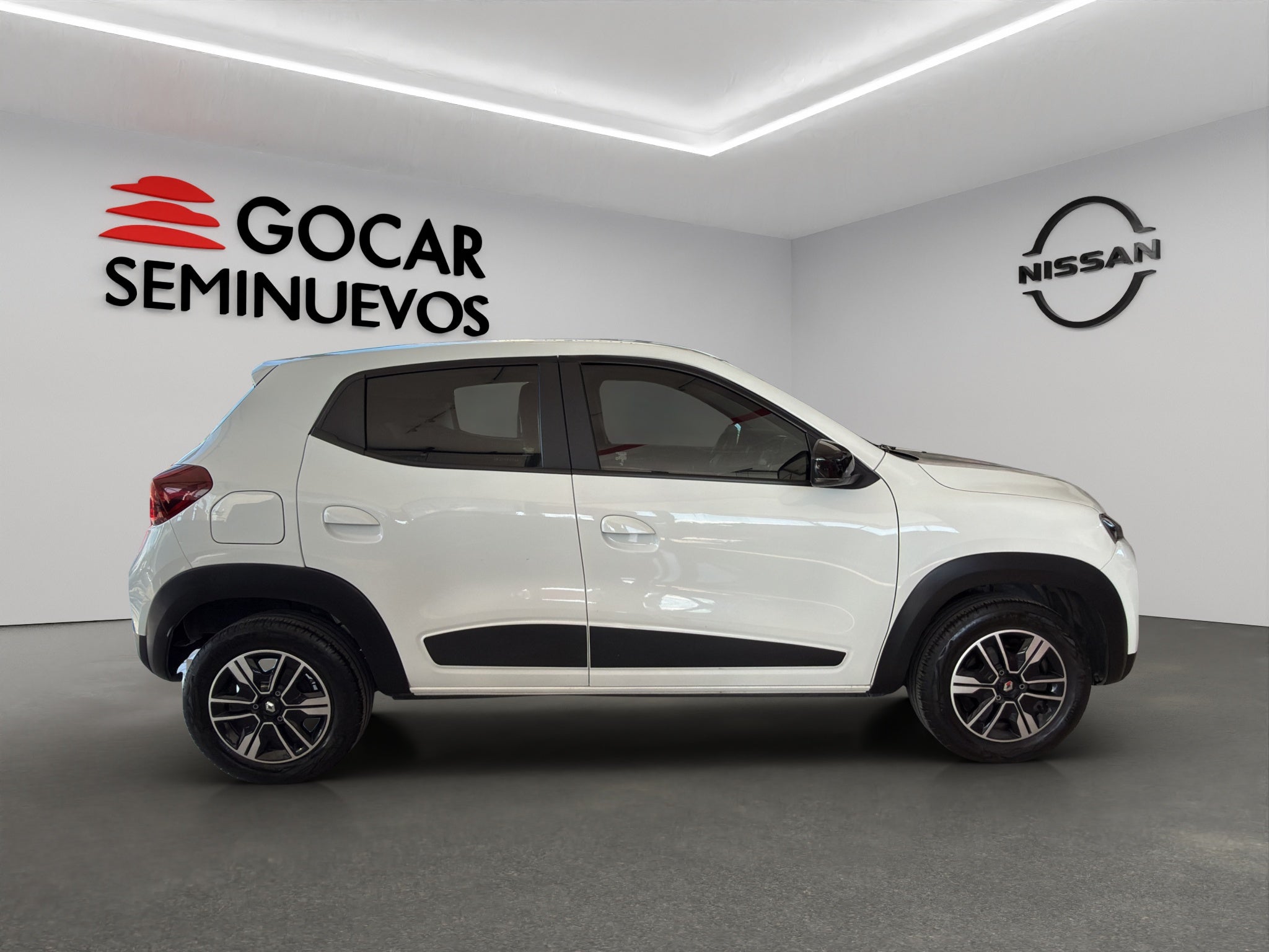 2025 Renault Kwid 5 pts. HB Iconic, TM5, a/ac., pantalla touch 8