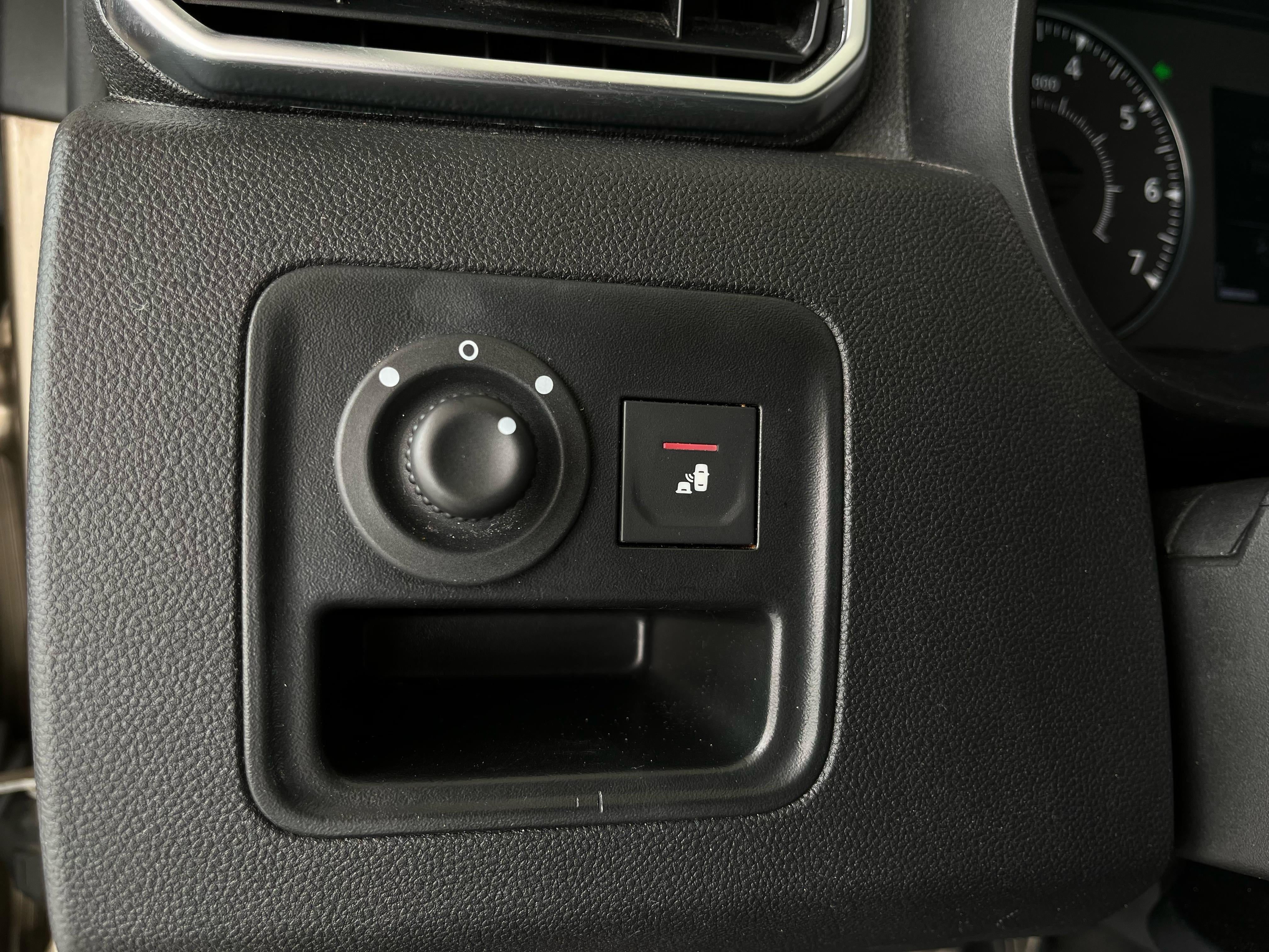 2022 Renault Duster VUD 5 pts. Iconic, 1.3T, TA, a/ac., VE, MP3, GPS, f. niebla, RA-17