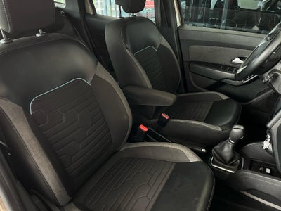 2022 Renault Duster VUD 5 pts. Iconic, 1.3T, TA, a/ac., VE, MP3, GPS, f. niebla, RA-17