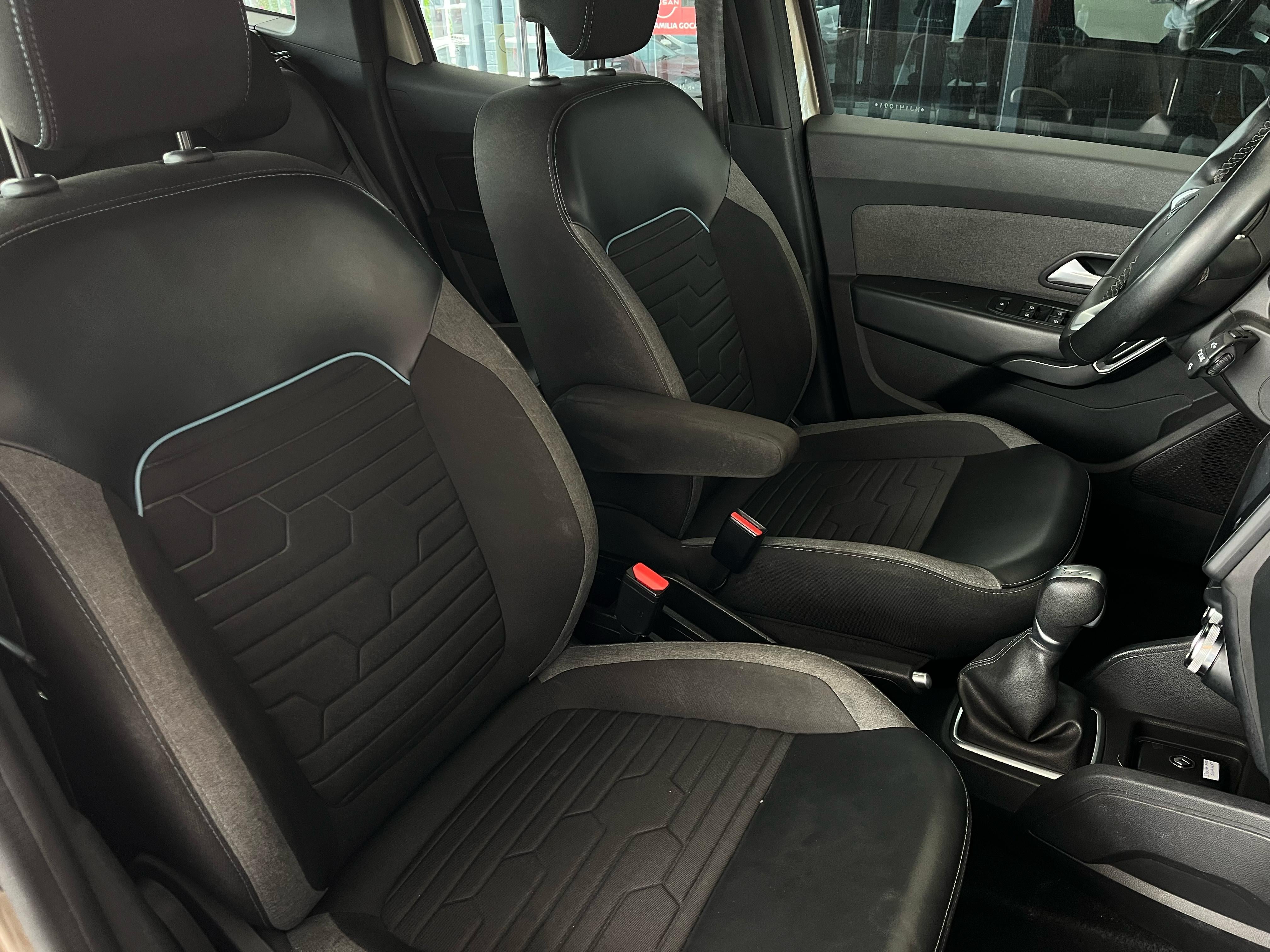 2022 Renault Duster VUD 5 pts. Iconic, 1.3T, TA, a/ac., VE, MP3, GPS, f. niebla, RA-17