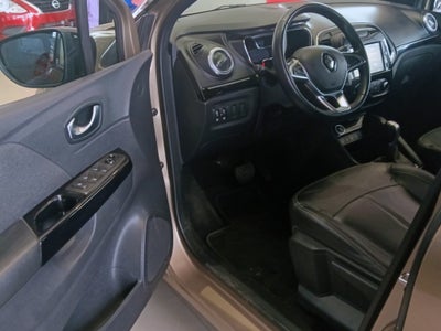 2022 Renault Captur VUD 5 pts. Iconic, TA, piel, GPS, RA-18