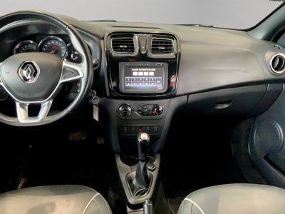 2023 Renault Logan 4 pts. Intens, 1.6l, TM5, RA-16 (línea nueva)