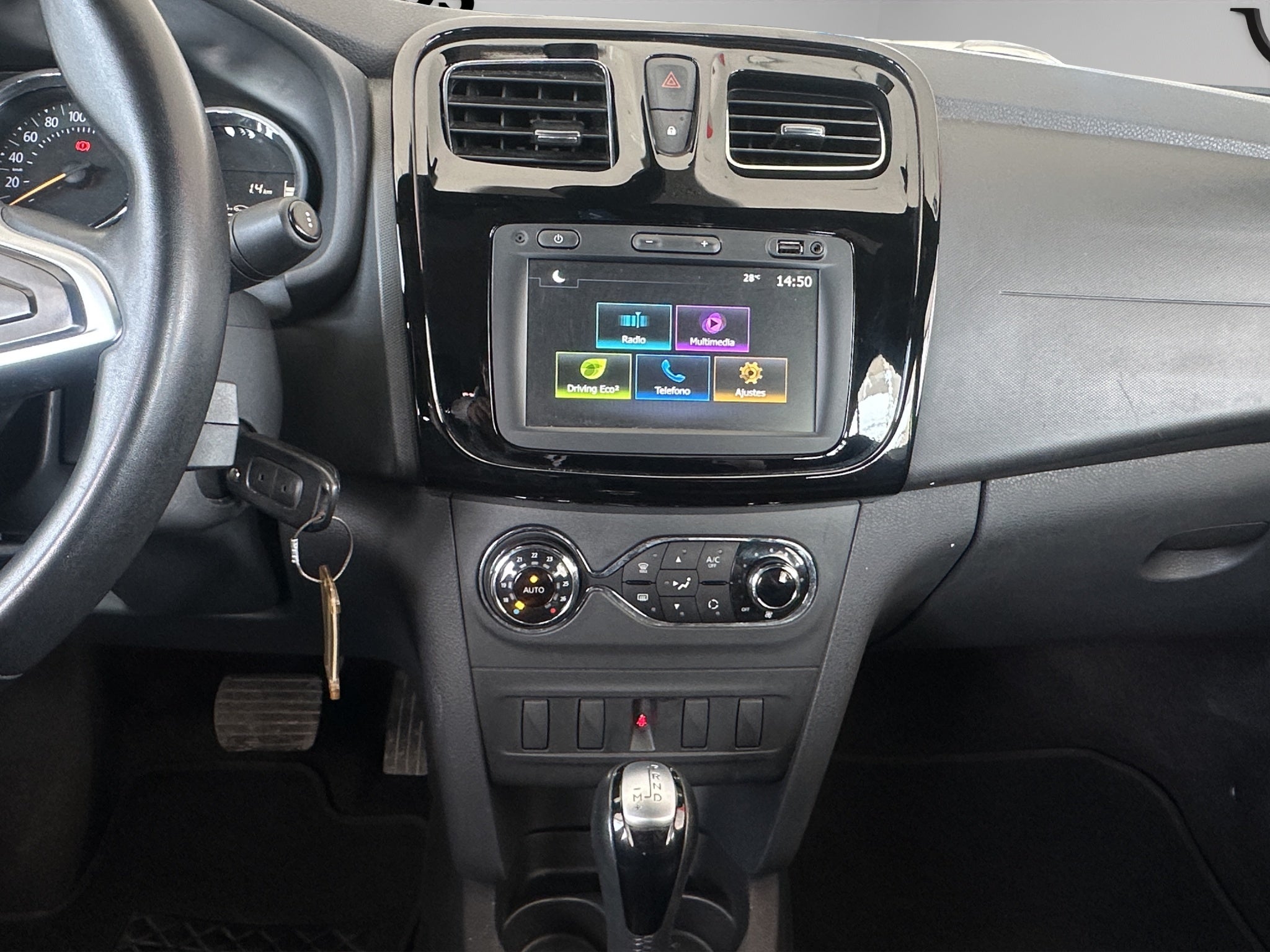 2024 Renault Logan 4 pts. Intens, 1.6l, TM5, RA-16