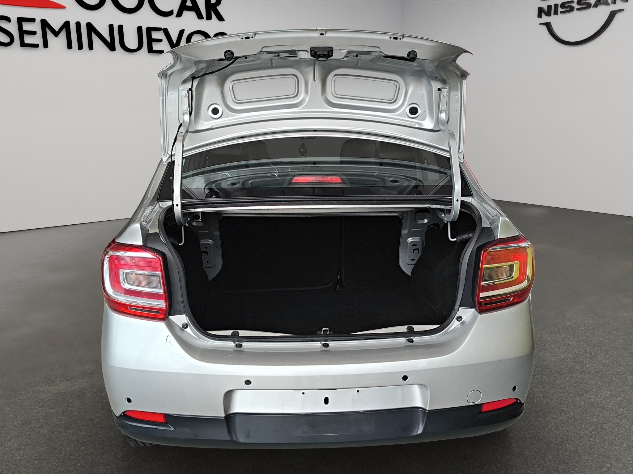 2024 Renault Logan 4 pts. Intens, 1.6l, TM5, RA-16