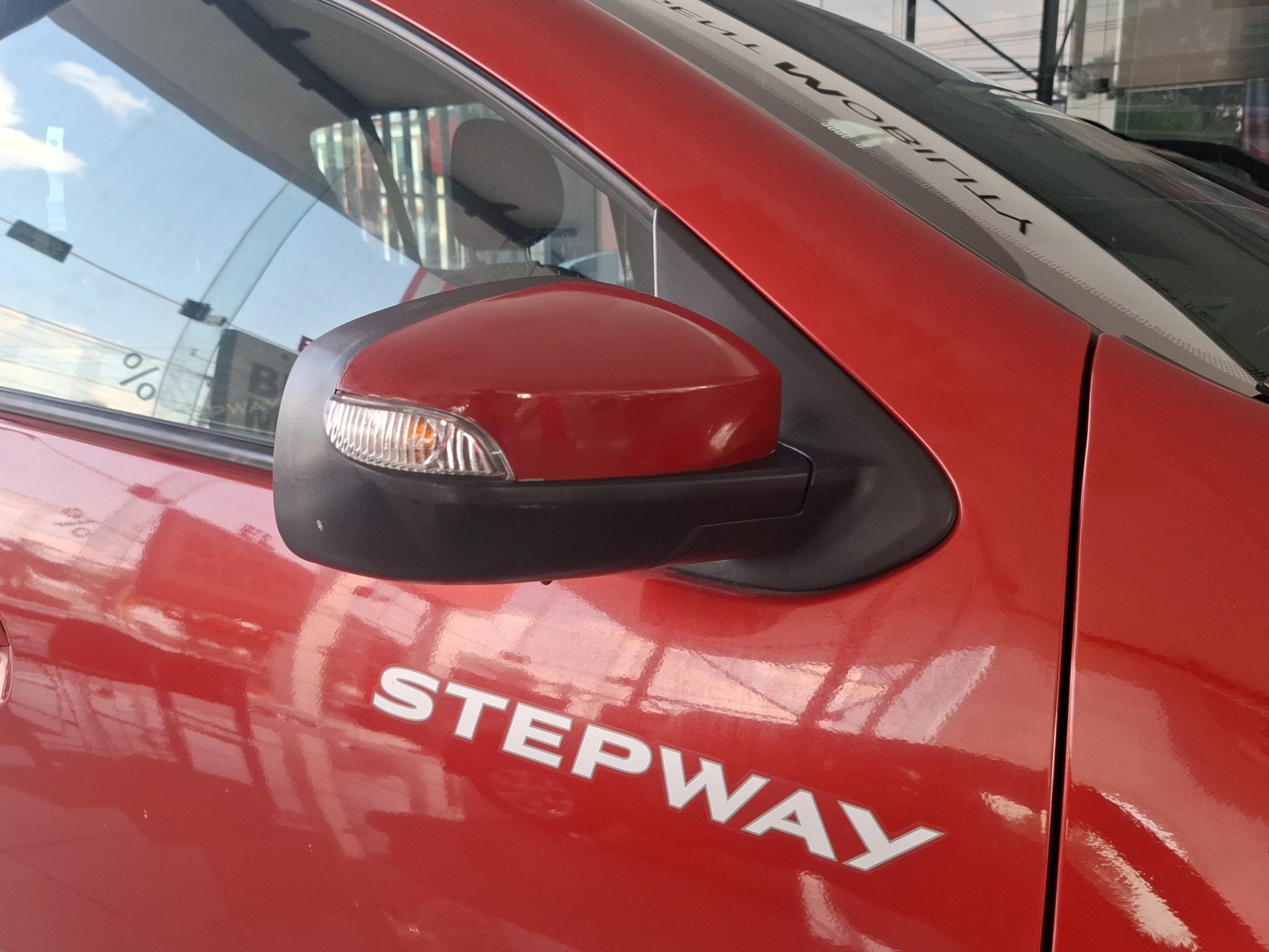 2023 Renault Sandero y Stepway 5 pts. HB Stepway Intens, 1.6l, TM5, a/ac. Aut., VE, GPS, RA-16