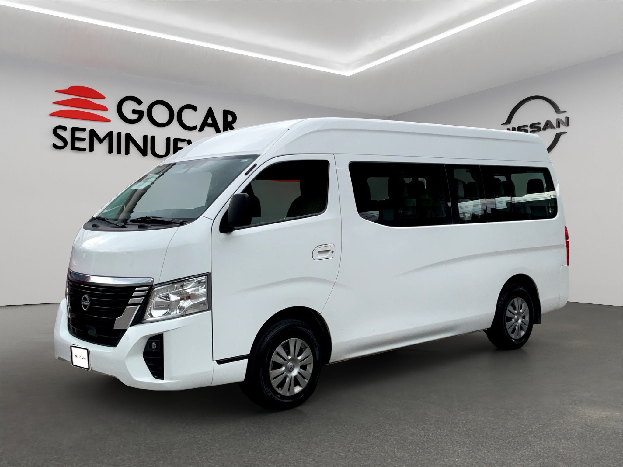2023 Nissan Urvan Pasajeros 4 pts. Amplia, TM5, a/ac., desem. tras., 14 pas.