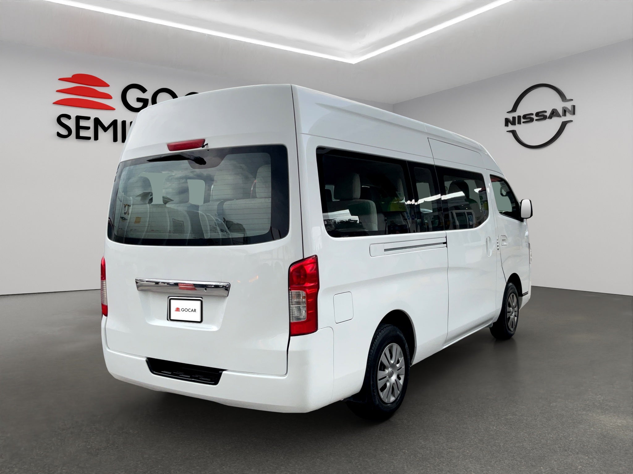 2023 Nissan Urvan Pasajeros 4 pts. Amplia, TM5, a/ac., desem. tras., 14 pas.