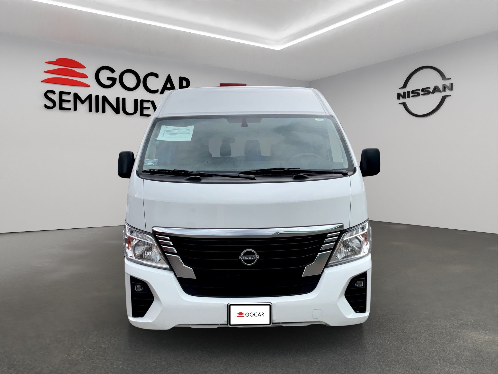 2023 Nissan Urvan Pasajeros 4 pts. Amplia, TM5, a/ac., desem. tras., 14 pas.