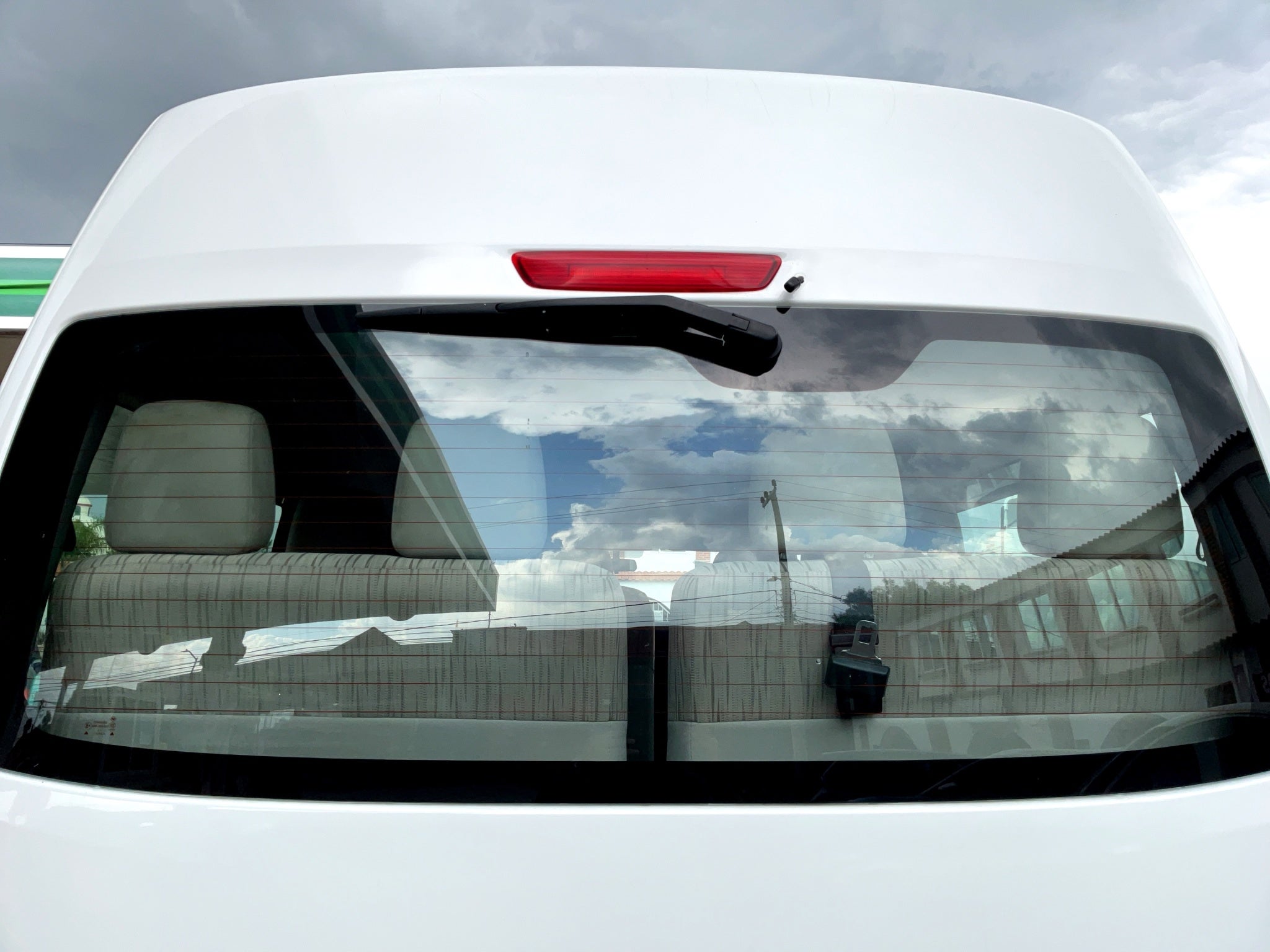 2023 Nissan Urvan Pasajeros 4 pts. Amplia, TM5, a/ac., desem. tras., 14 pas.