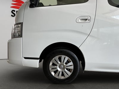 2023 Nissan Urvan Pasajeros 4 pts. Amplia, TM5, a/ac., desem. tras., 14 pas.