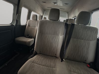 2023 Nissan Urvan Pasajeros 4 pts. Amplia, TM5, a/ac., desem. tras., 14 pas.