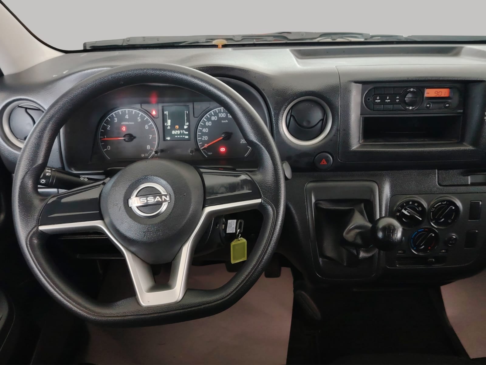 2024 Nissan Comerciales Urvan Panel 4 pts. Amplia, TM5, a/ac.