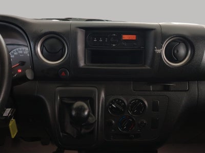 2024 Nissan Comerciales Urvan Panel 4 pts. Amplia, TM5, a/ac.