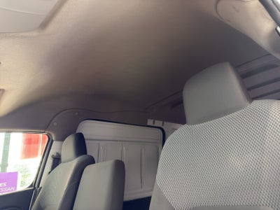 2024 Nissan Comerciales Urvan Panel 4 pts. Amplia, TM5, a/ac.