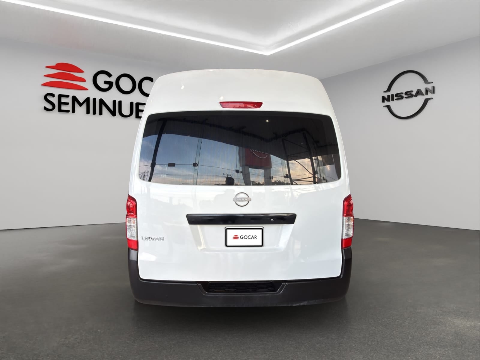 2024 Nissan Comerciales Urvan Panel 4 pts. Amplia, TM5, a/ac.