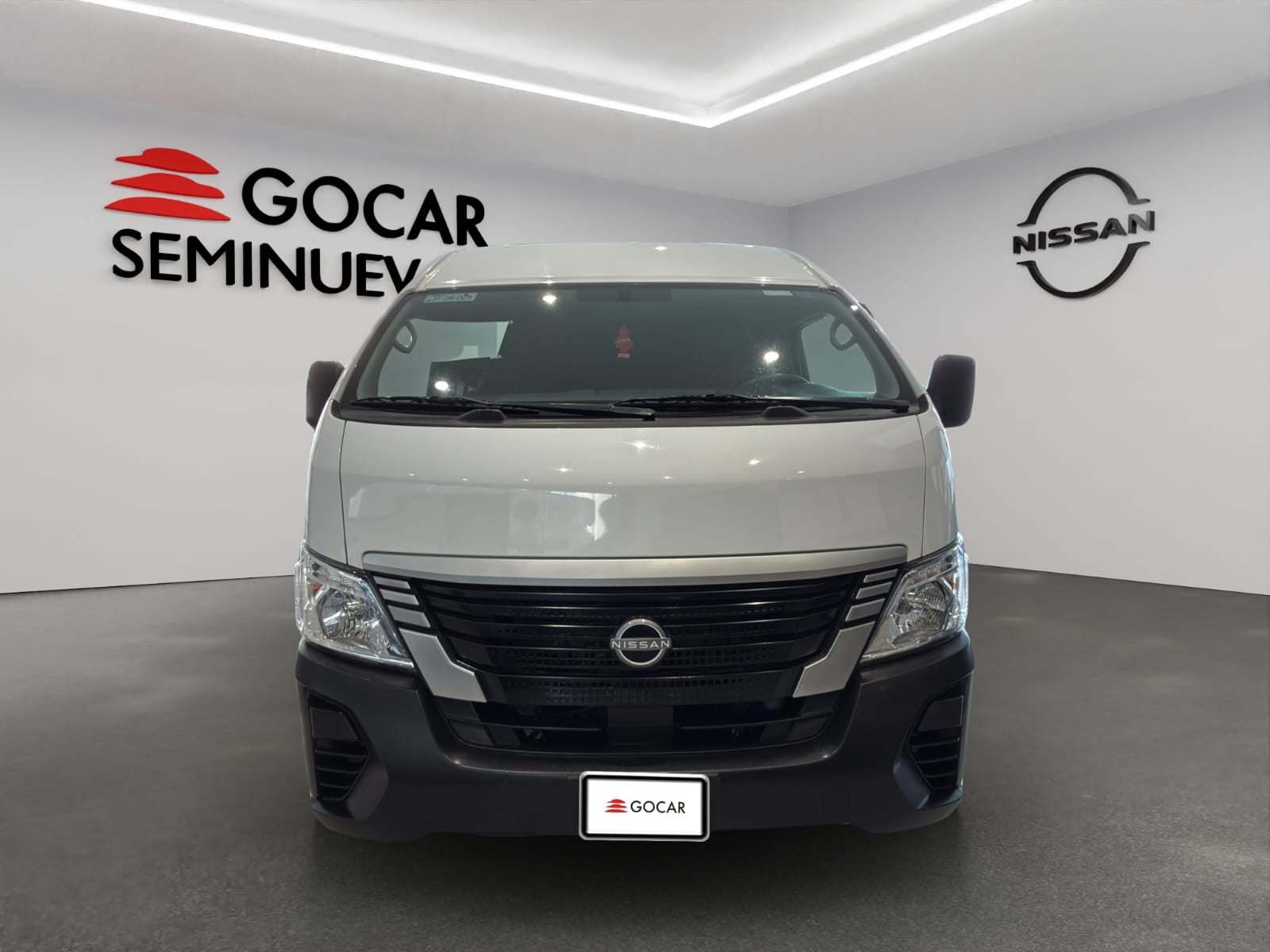 2024 Nissan Comerciales Urvan Panel 4 pts. Amplia, TM5, a/ac.