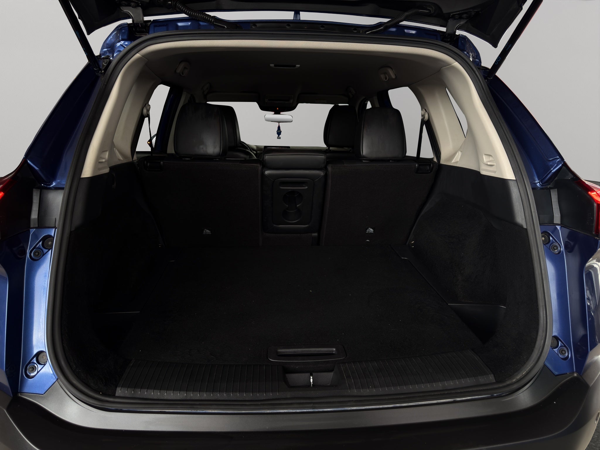 2024 Nissan X-Trail VUD 5 pts. Exclusive, TA, piel, RA-18