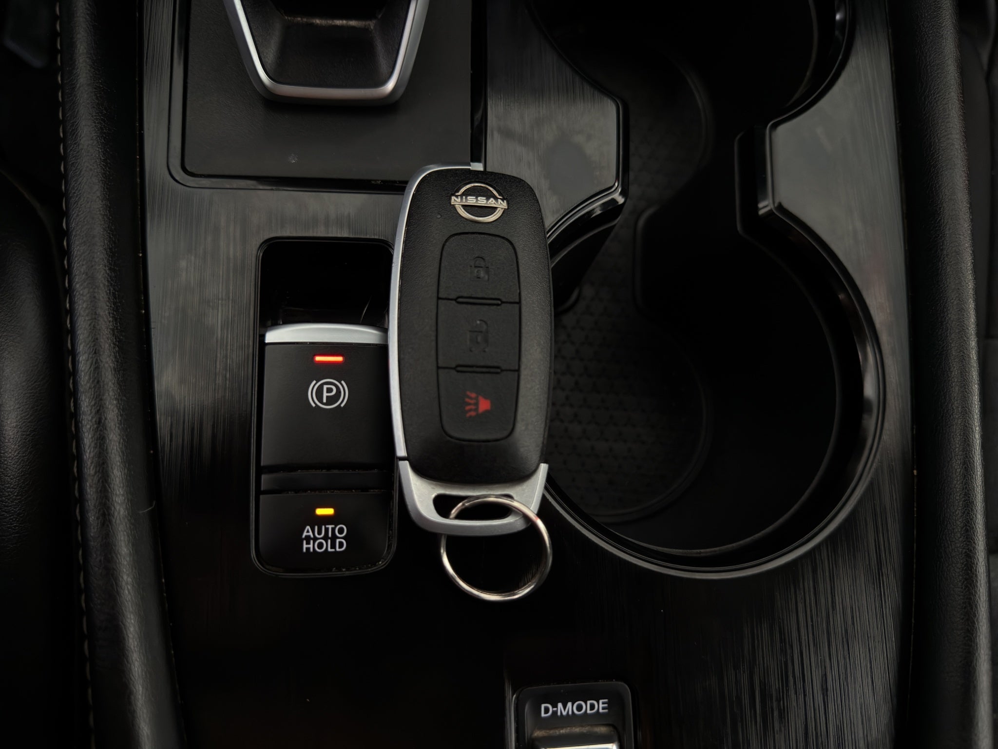 2024 Nissan X-Trail VUD 5 pts. Exclusive, TA, piel, RA-18