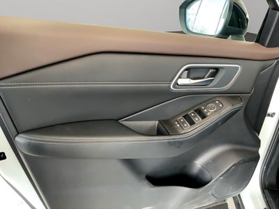 2025 Nissan X-Trail VUD 5 pts. Platinum Plus, TA, piel, QCP, GPS, ADAS, RA-19