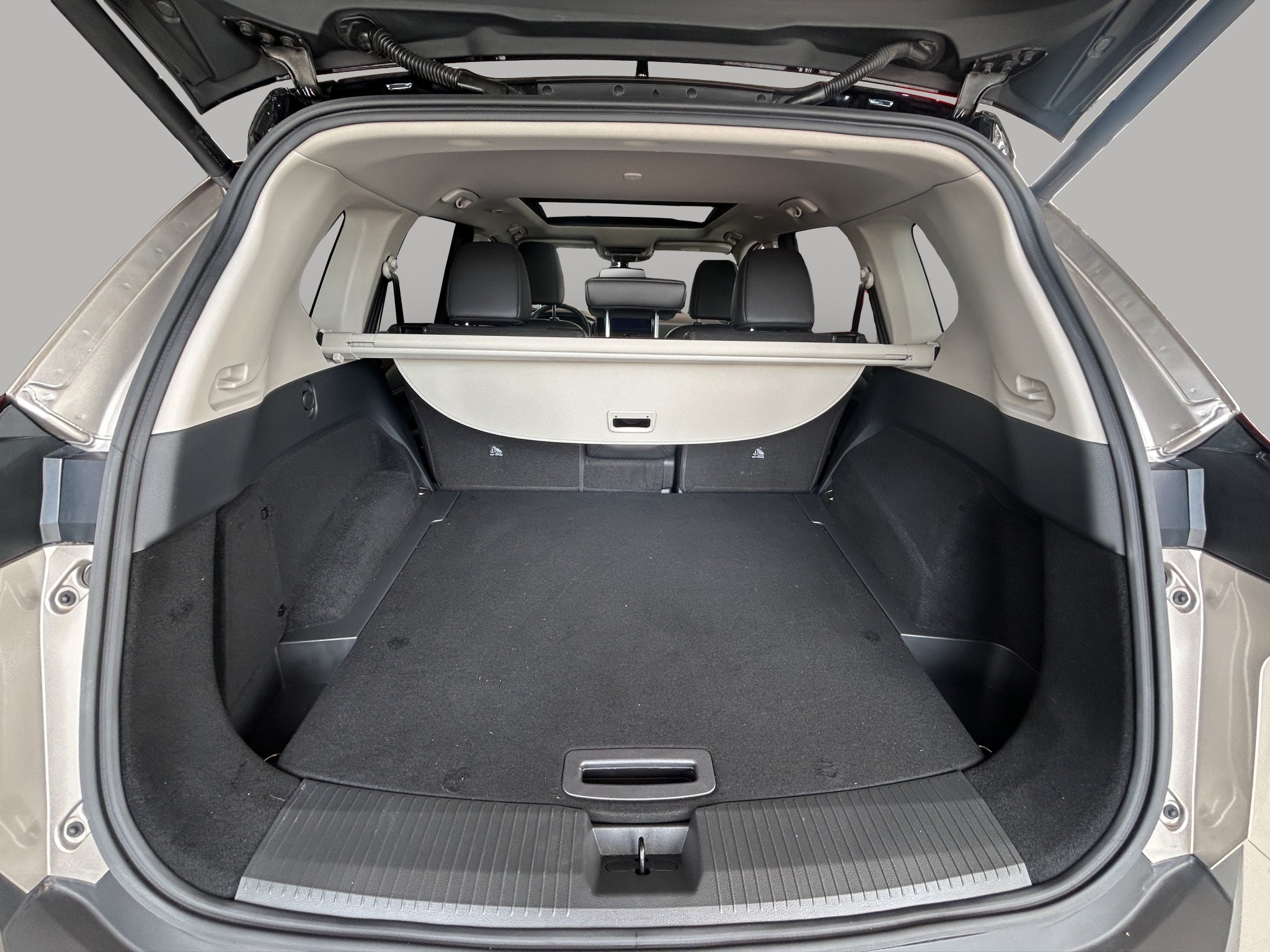 2025 Nissan X-Trail VUD 5 pts. Platinum e-Power, E-REV, TA, QCP, s. Bose, RA-19