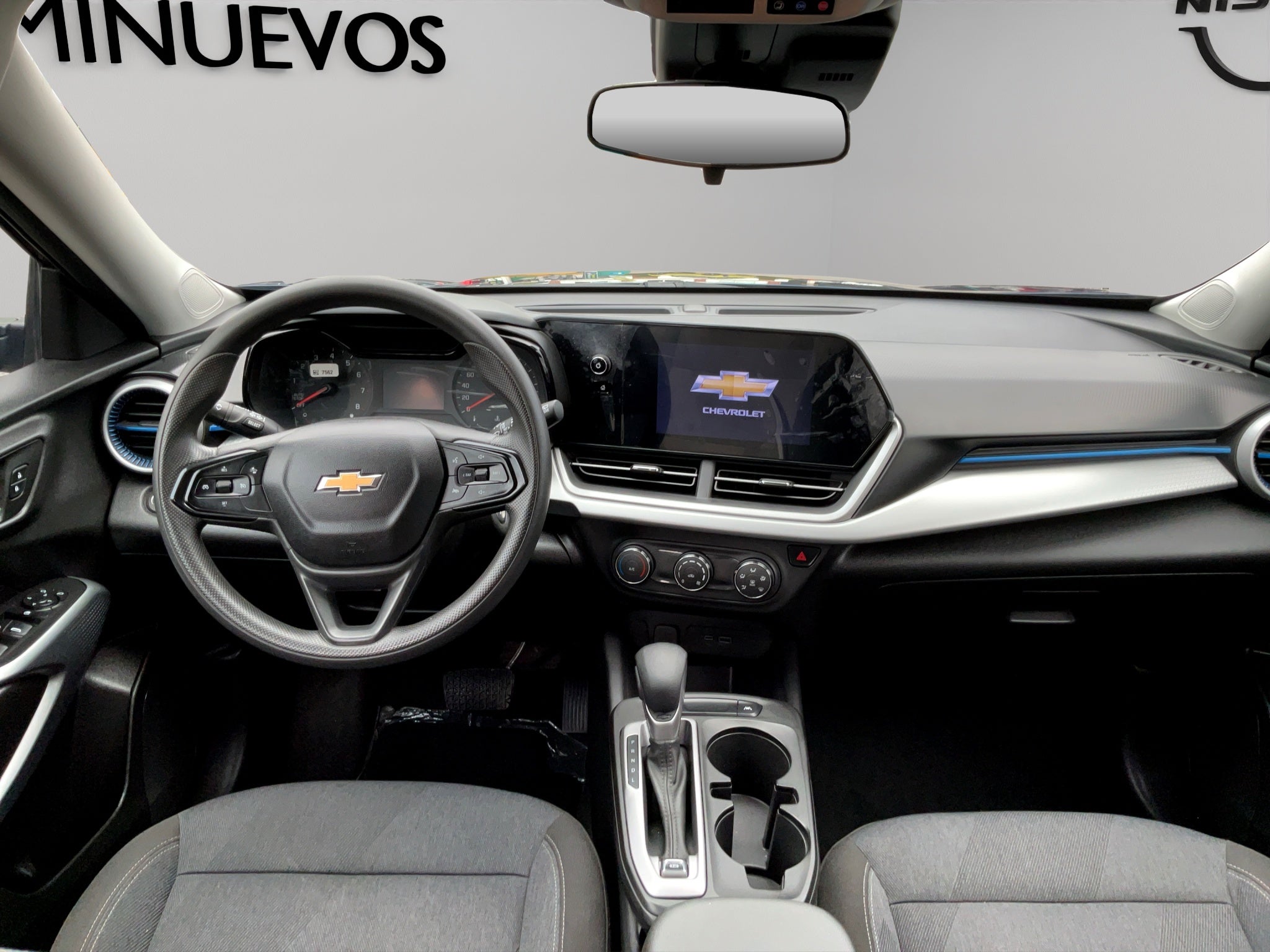 2024 Chevrolet Trax VUD 5 pts. LS, 1.2T, TA, a/ac., RA-17 (línea nueva)