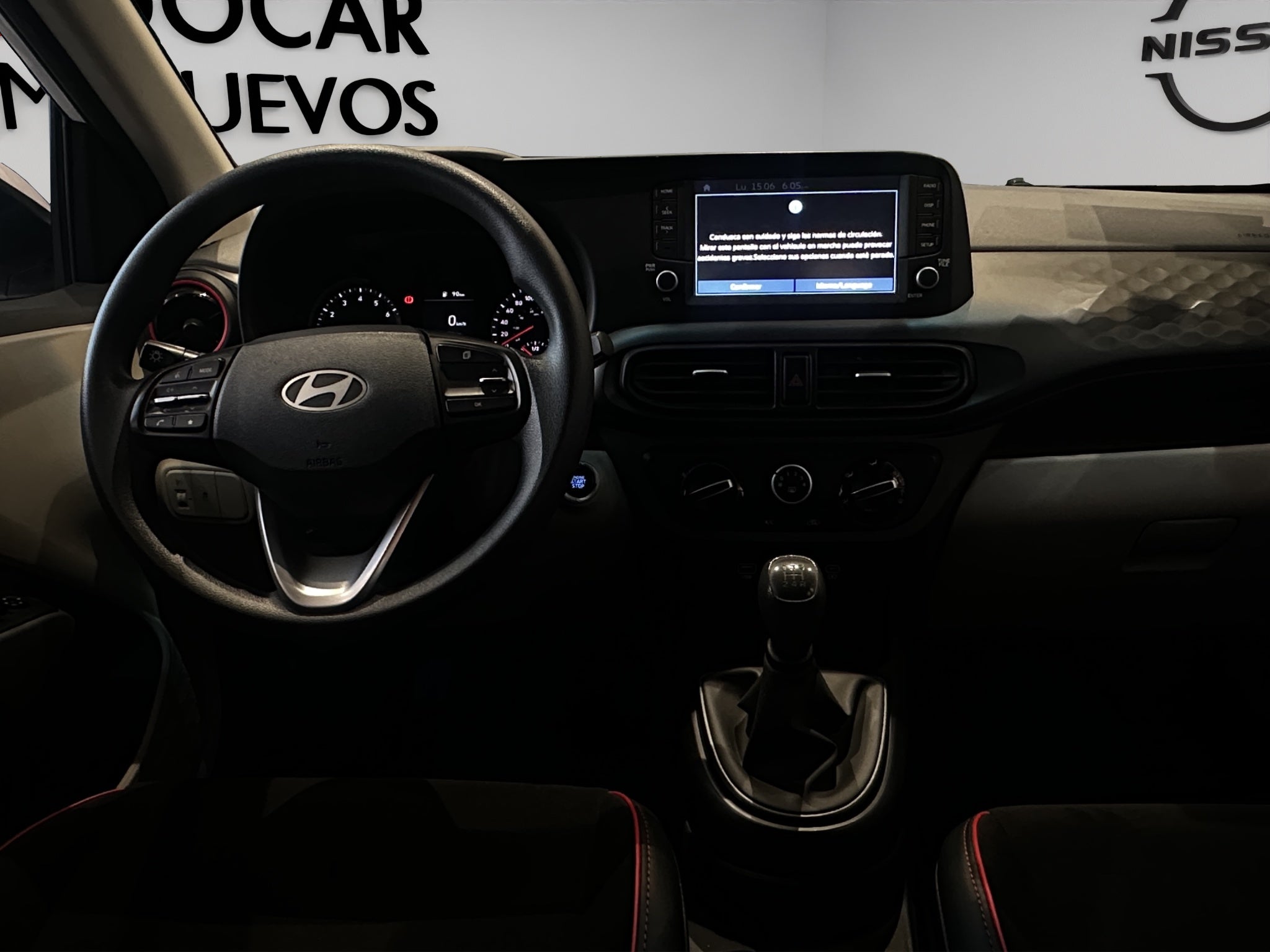2024 Hyundai Grand i10 5 pts. HB GLS, TM5, VE, botón encend., RA-15 (cambio de línea)