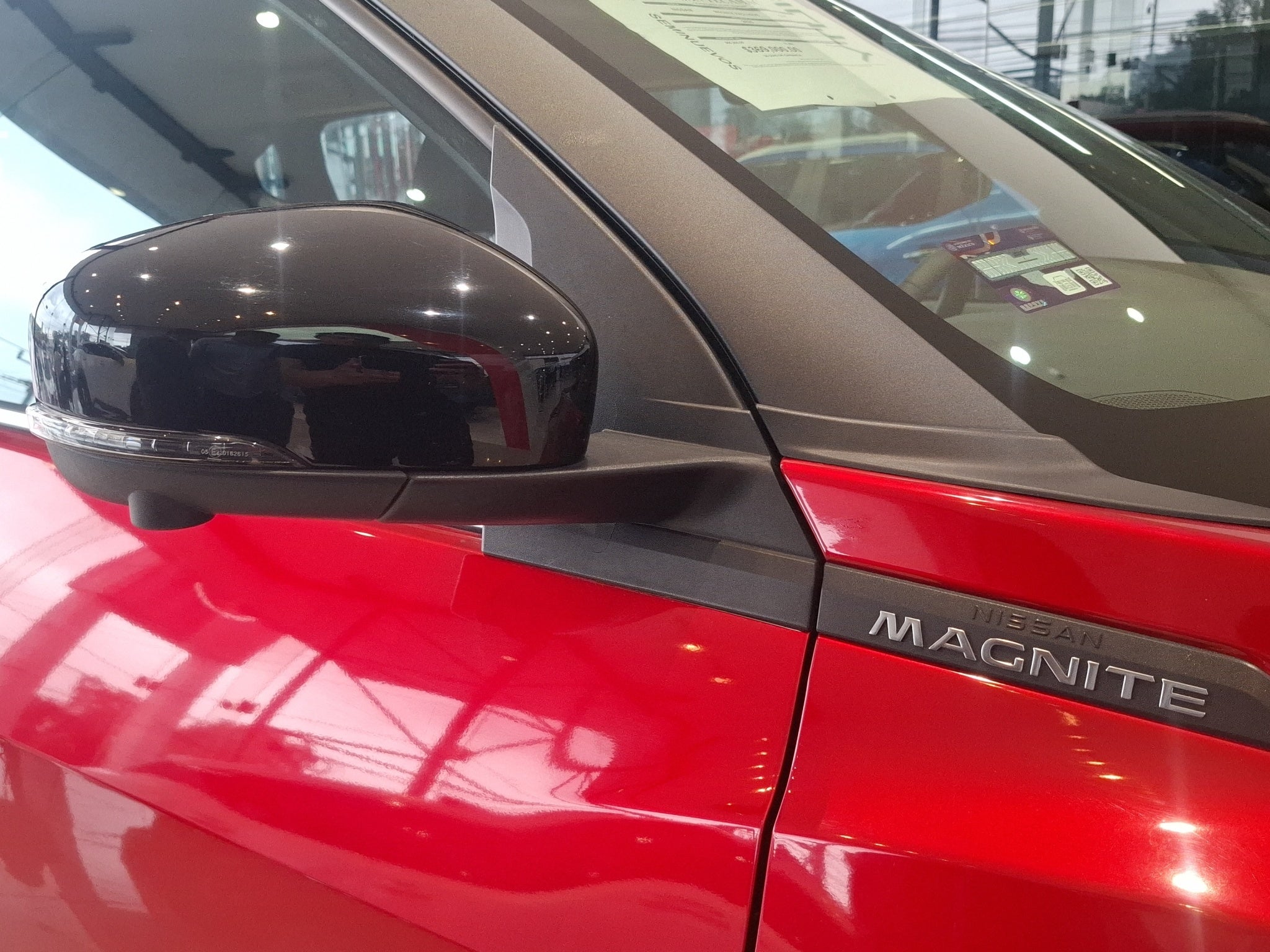 2025 Nissan Magnite VUD 5 pts. Exclusive, 1.0T, TM5, piel, RA-16