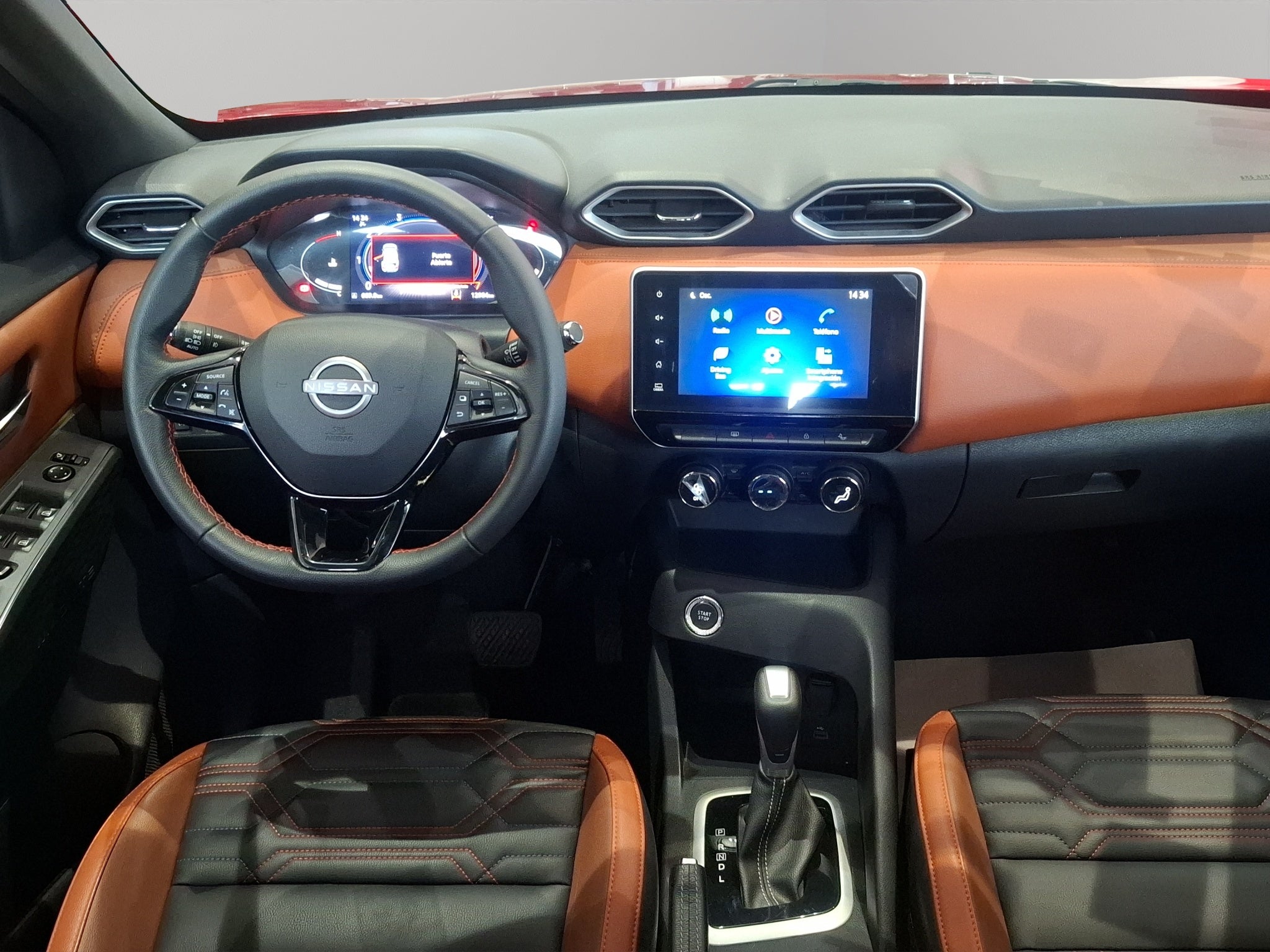 2025 Nissan Magnite VUD 5 pts. Exclusive, 1.0T, TM5, piel, RA-16