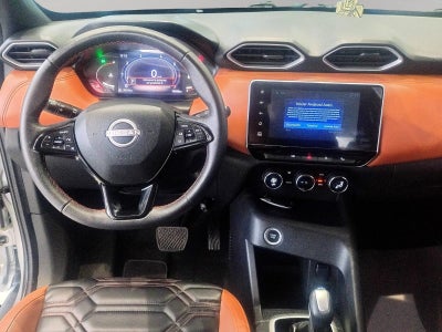 2025 Nissan Magnite VUD 5 pts. Exclusive, 1.0T, TM5, piel, RA-16