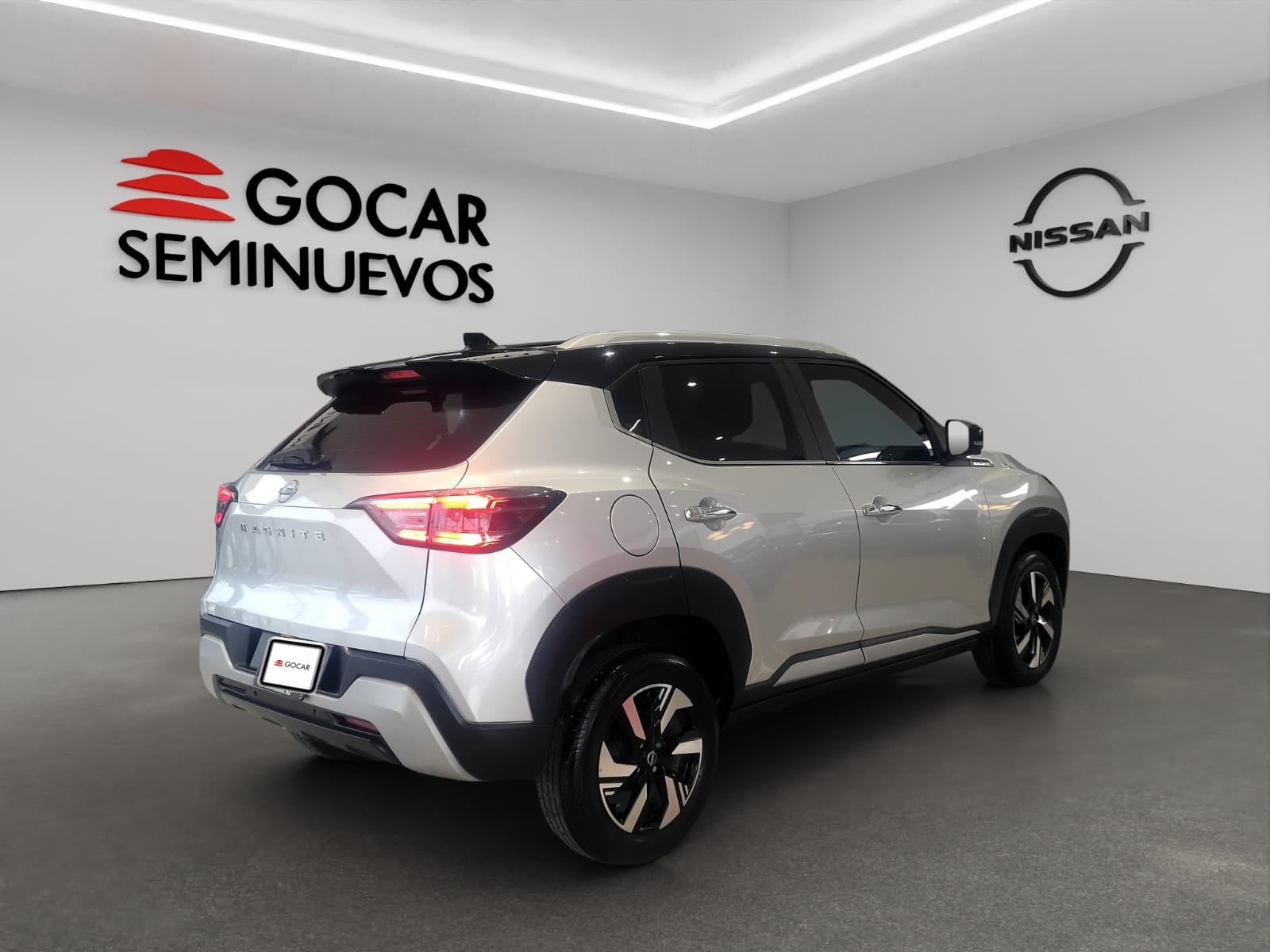 2025 Nissan Magnite VUD 5 pts. Exclusive, 1.0T, TM5, piel, RA-16