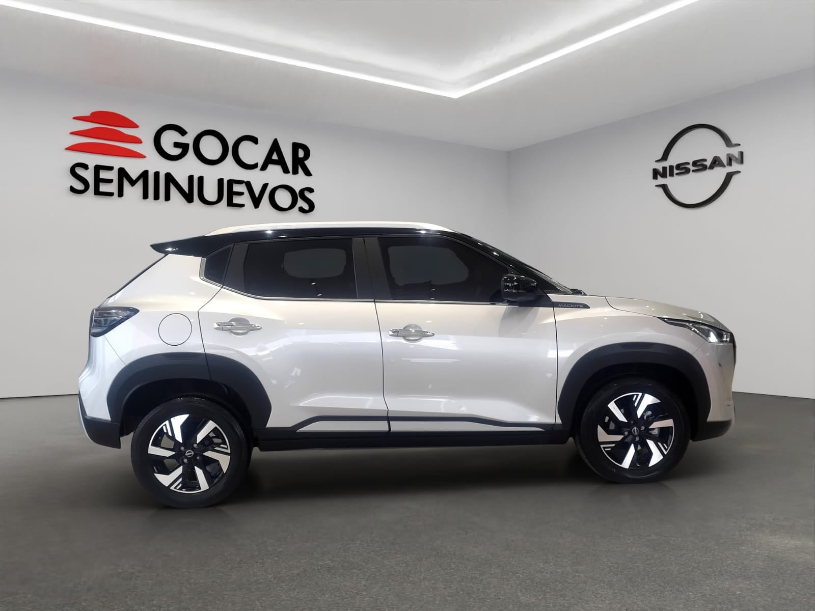 2025 Nissan Magnite VUD 5 pts. Exclusive, 1.0T, TM5, piel, RA-16