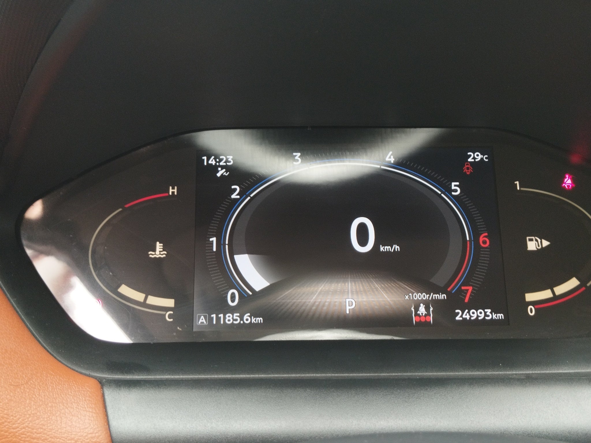 2025 Nissan Magnite VUD CVT