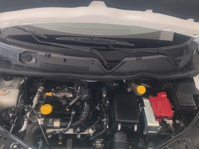 2025 Nissan Magnite VUD 5 pts. Exclusive, 1.0T, TM5, piel, RA-16