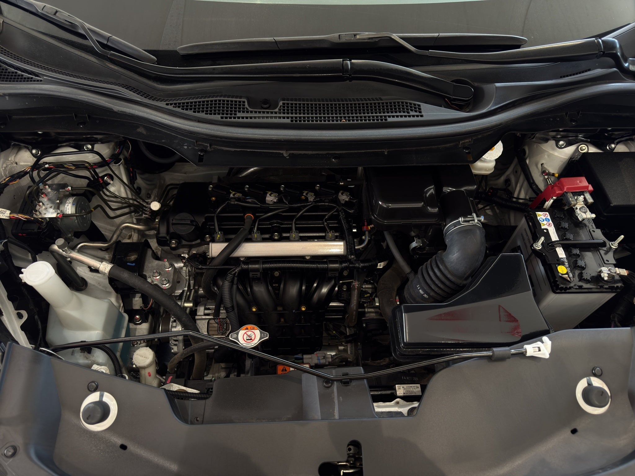 2025 Mitsubishi Xpander VUD 5 pts. GLS, 1.5l, TA, 7 pas., RA-16