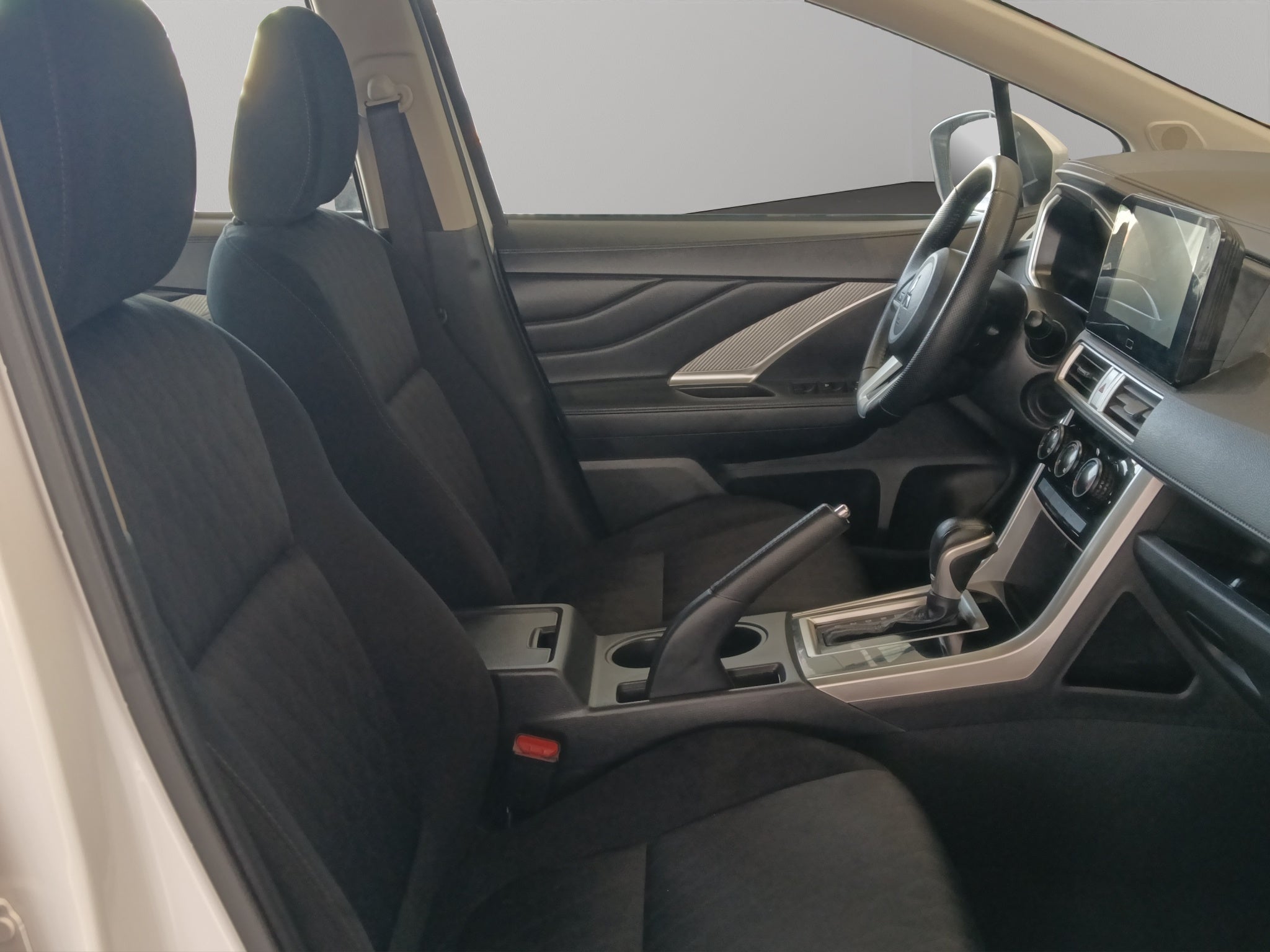 2025 Mitsubishi Xpander VUD 5 pts. GLS, 1.5l, TA, 7 pas., RA-16