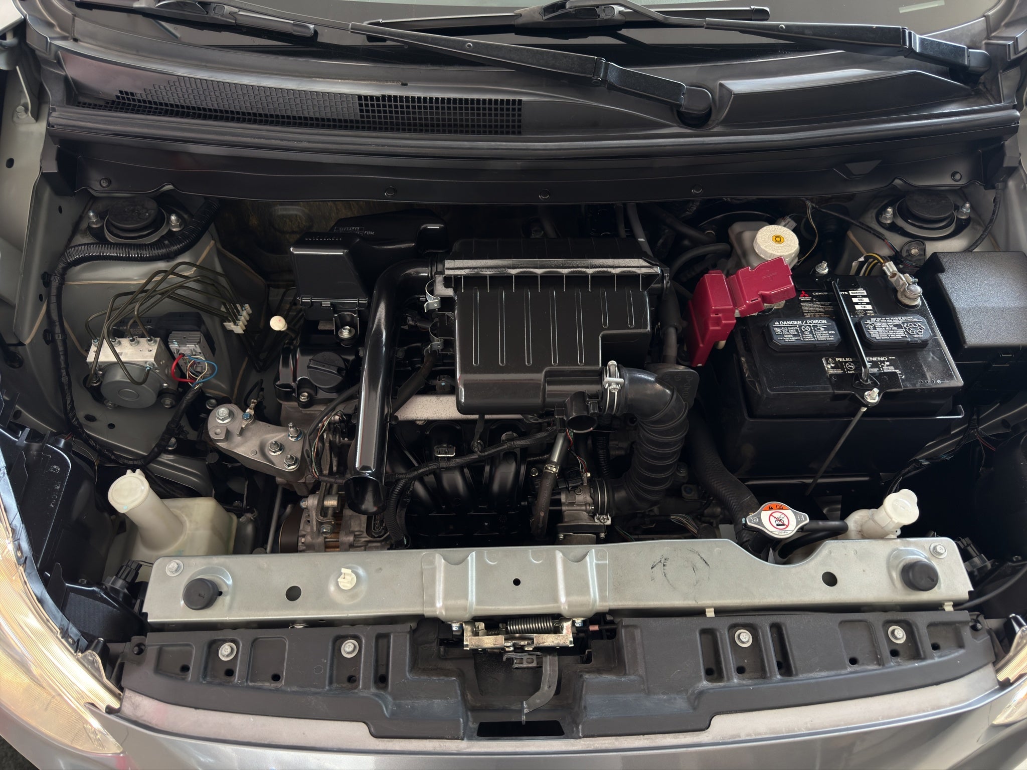 2017 Mitsubishi Mirage 5 pts. HB GLS, CVT, climatronic, VE, f. niebla, RA-15 (cambio de línea)