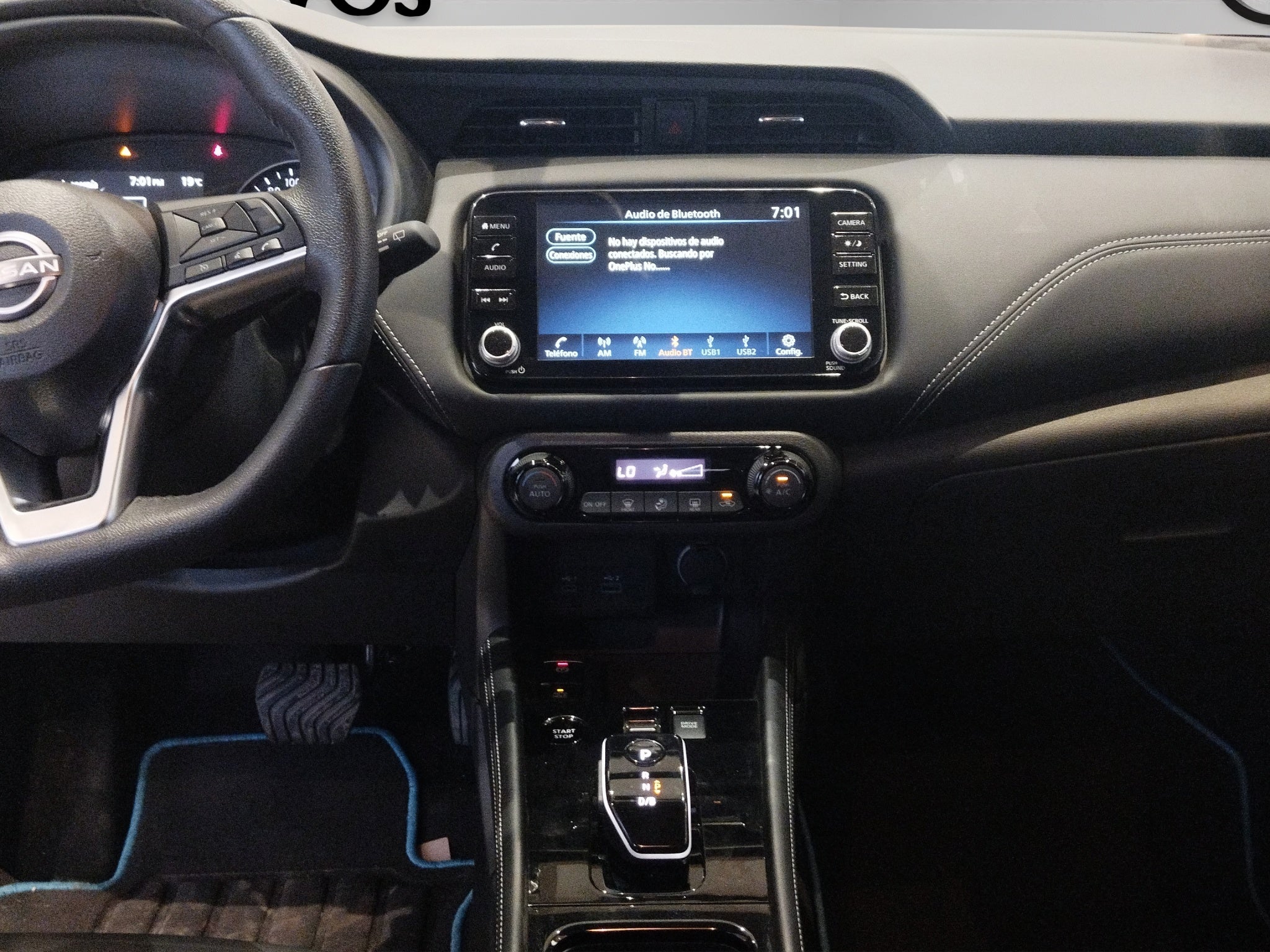 2025 Nissan Kicks VUD 5 pts. Play Exclusive e-Power, E-REV, TA, piel, RA-17 (línea nueva)
